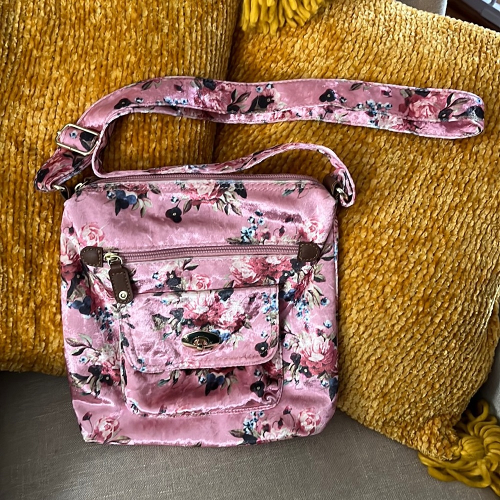 Shoulder bag